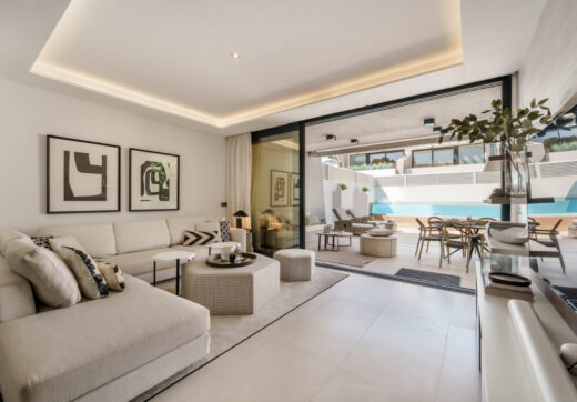 Welcome to Azure 7, a modern semi-detached villa located in the gated community of Banus Bay, just minutes from Puerto Banus.