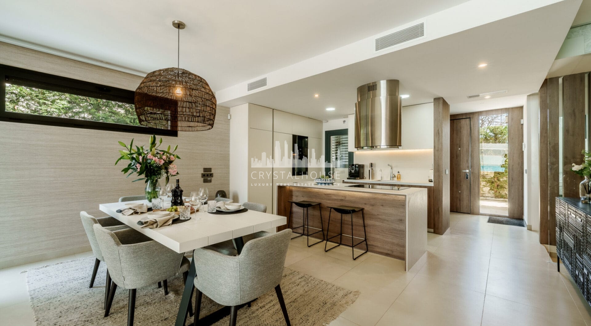 Welcome to Azure 7, a modern semi-detached villa located in the gated community of Banus Bay, just minutes from Puerto Banus.
