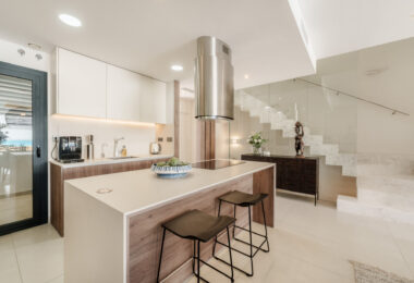 Welcome to Azure 7, a modern semi-detached villa located in the gated community of Banus Bay, just minutes from Puerto Banus.