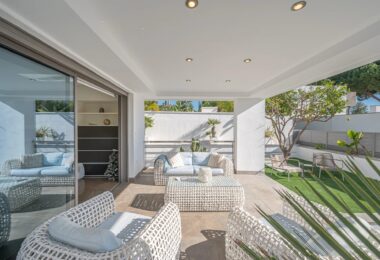 Set in Marbella’s prestigious Nagüeles area, this property stands out as the best-priced contemporary villa in the neighbourhood for its size, design, and features.
