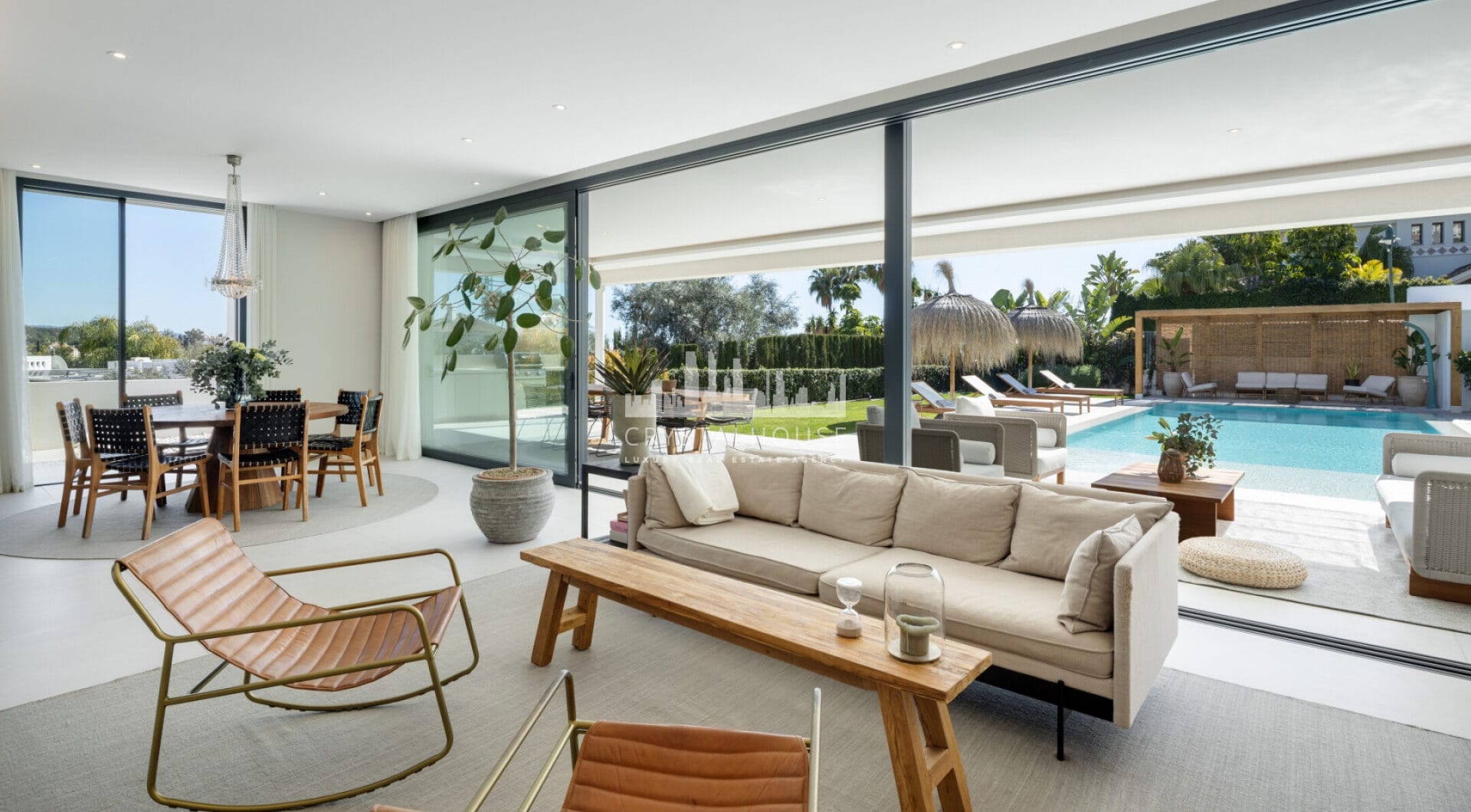 Cerquilla 54B is a modern villa in the prime residential area of La Cerquilla, offering an exceptional blend of luxury and convenience.
