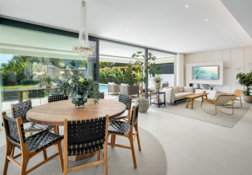 Cerquilla 54B is a modern villa in the prime residential area of La Cerquilla, offering an exceptional blend of luxury and convenience.