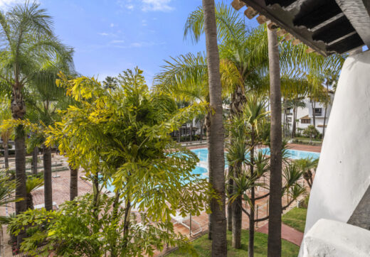 Located in the heart of the prestigious Puente Romano Resort, Drago 2-2 offers an exceptional blend of luxury and convenience.