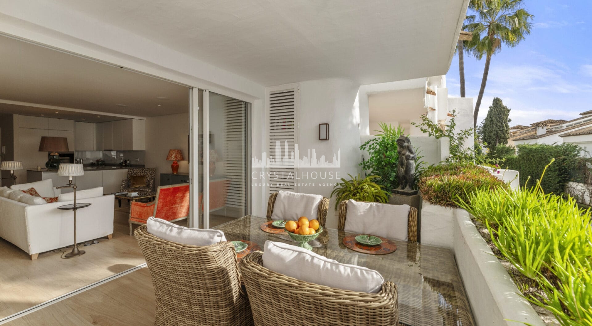 Located in the heart of the prestigious Puente Romano Resort, Drago 2-2 offers an exceptional blend of luxury and convenience.