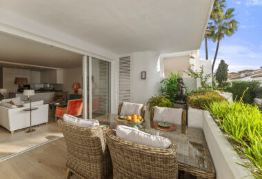 Located in the heart of the prestigious Puente Romano Resort, Drago 2-2 offers an exceptional blend of luxury and convenience.