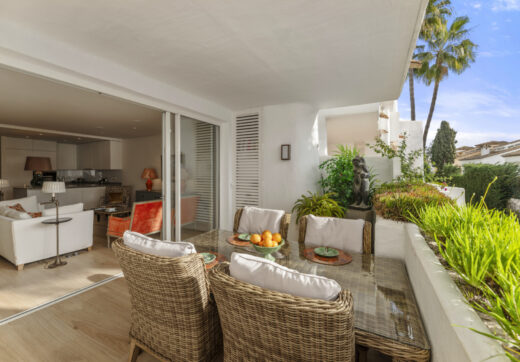 Located in the heart of the prestigious Puente Romano Resort, Drago 2-2 offers an exceptional blend of luxury and convenience.