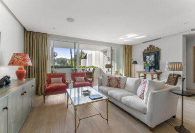 Located in the heart of the prestigious Puente Romano Resort, Drago 2-2 offers an exceptional blend of luxury and convenience.