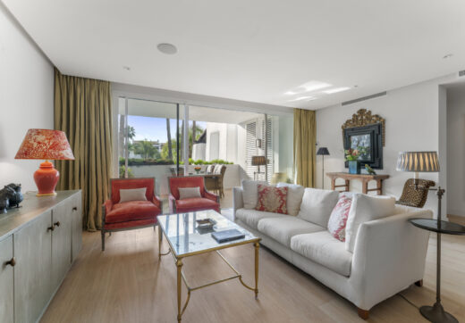 Located in the heart of the prestigious Puente Romano Resort, Drago 2-2 offers an exceptional blend of luxury and convenience.