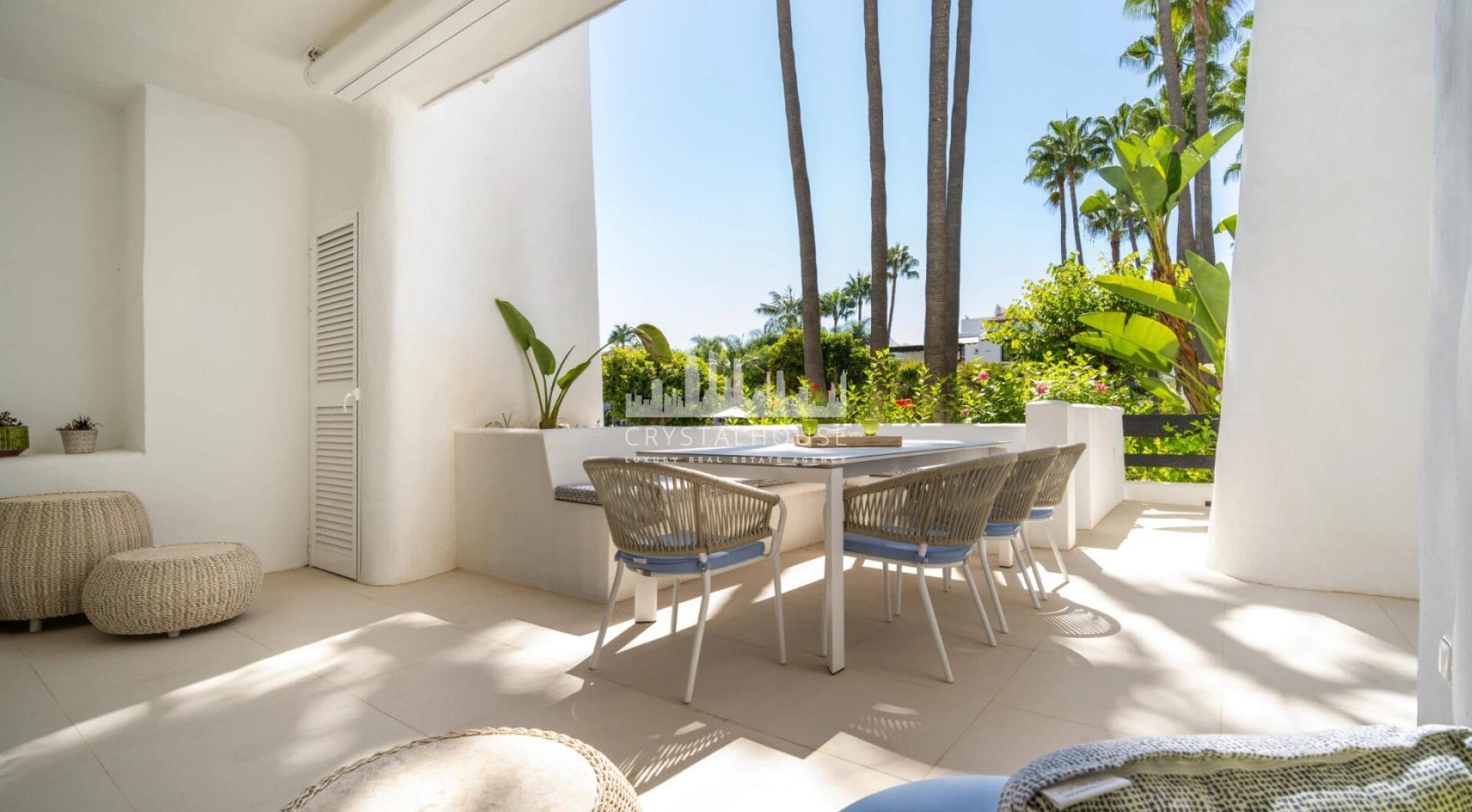 Nestled within the exclusive Puente Romano resort, Granados 1-2 is a stunning modern apartment offering the ultimate blend of luxury and comfort.