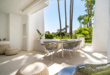 Nestled within the exclusive Puente Romano resort, Granados 1-2 is a stunning modern apartment offering the ultimate blend of luxury and comfort.
