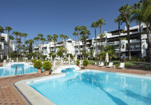 Nestled within the esteemed Puente Romano Resort on Marbella's illustrious Golden Mile, Granados 11 presents an exceptional modern apartment experience.