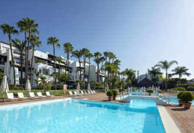 Nestled within the esteemed Puente Romano Resort on Marbella's illustrious Golden Mile, Granados 11 presents an exceptional modern apartment experience.