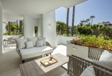 Nestled within the esteemed Puente Romano Resort on Marbella's illustrious Golden Mile, Granados 11 presents an exceptional modern apartment experience.