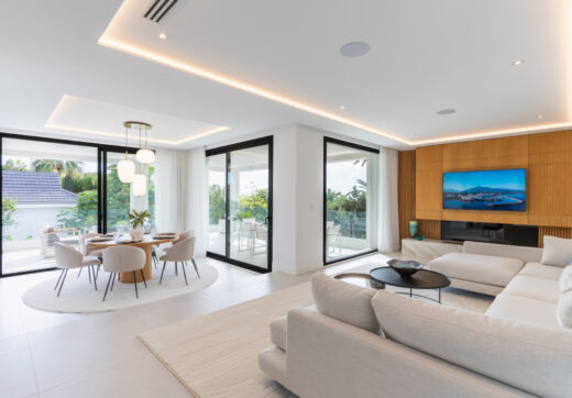 Step into Villa Vista, a stunning fusion of contemporary luxury and timeless Andalusian charm, perfectly positioned in Marbella’s prestigious Marbesa community.