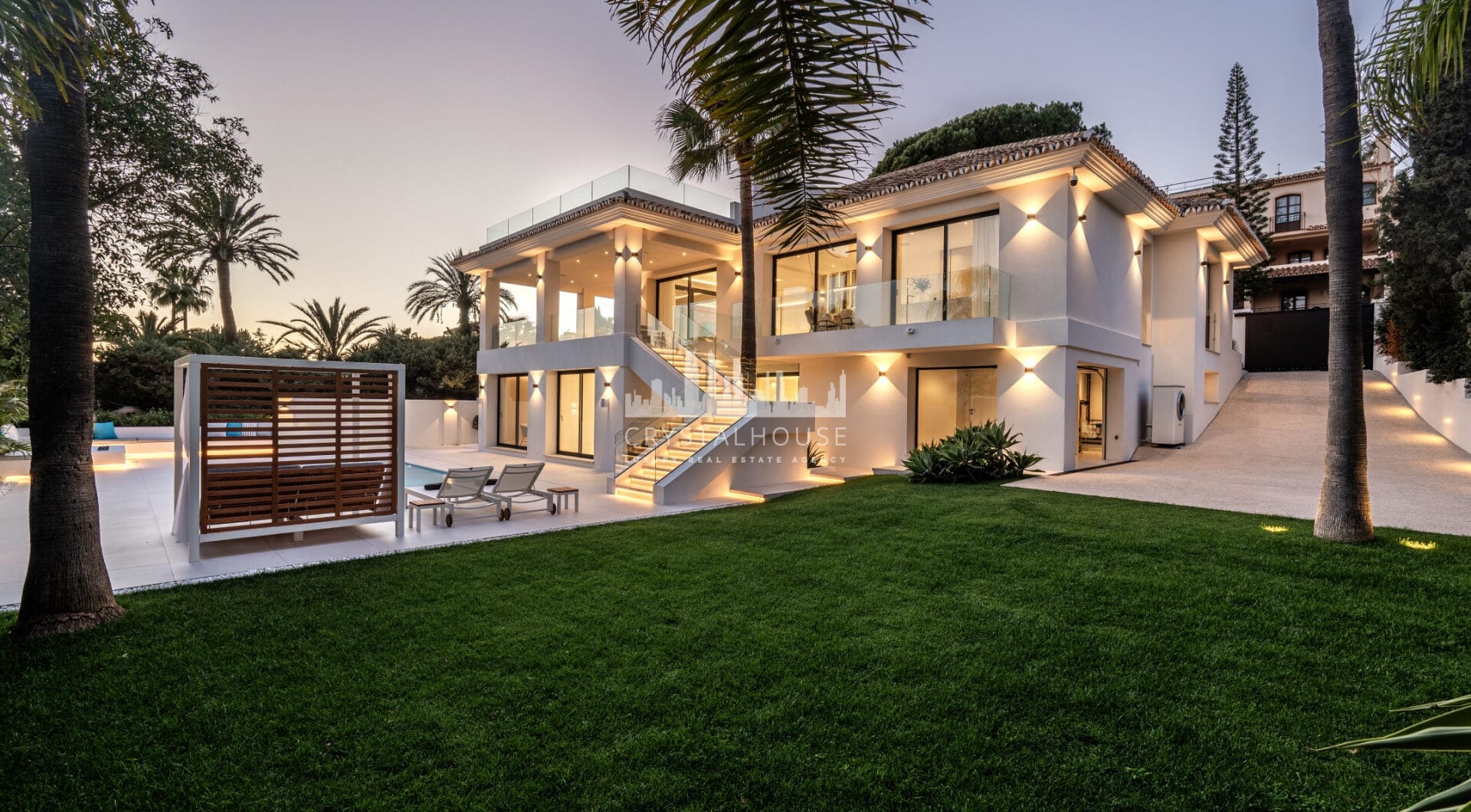 Step into Villa Vista, a stunning fusion of contemporary luxury and timeless Andalusian charm, perfectly positioned in Marbella’s prestigious Marbesa community.