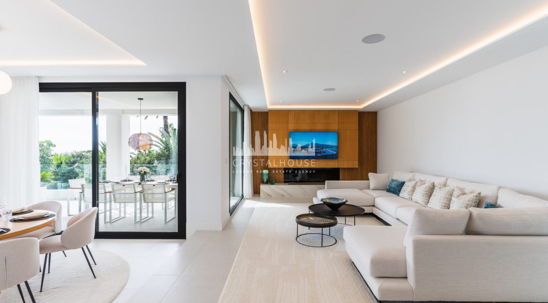Step into Villa Vista, a stunning fusion of contemporary luxury and timeless Andalusian charm, perfectly positioned in Marbella’s prestigious Marbesa community.