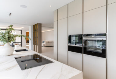 Step into Villa Vista, a stunning fusion of contemporary luxury and timeless Andalusian charm, perfectly positioned in Marbella’s prestigious Marbesa community.