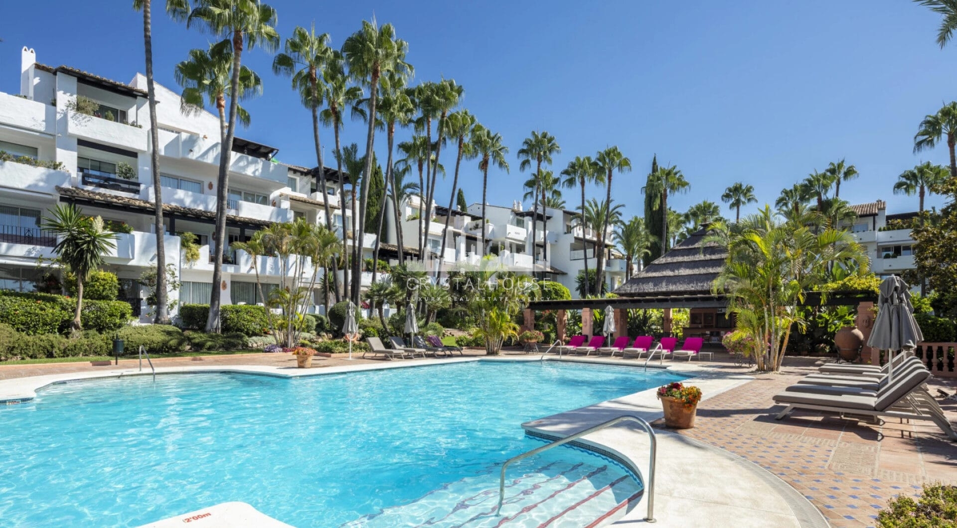 Datura 1 is a stunning recently-refurbished ground floor apartment with a prime location within the Puente Romano Resort on Marbella’s Golden Mile.