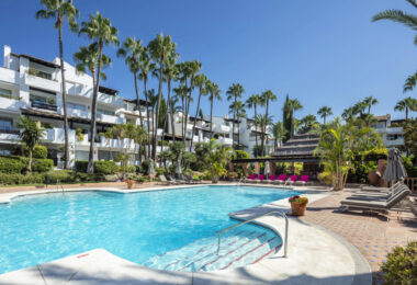 Datura 1 is a stunning recently-refurbished ground floor apartment with a prime location within the Puente Romano Resort on Marbella’s Golden Mile.