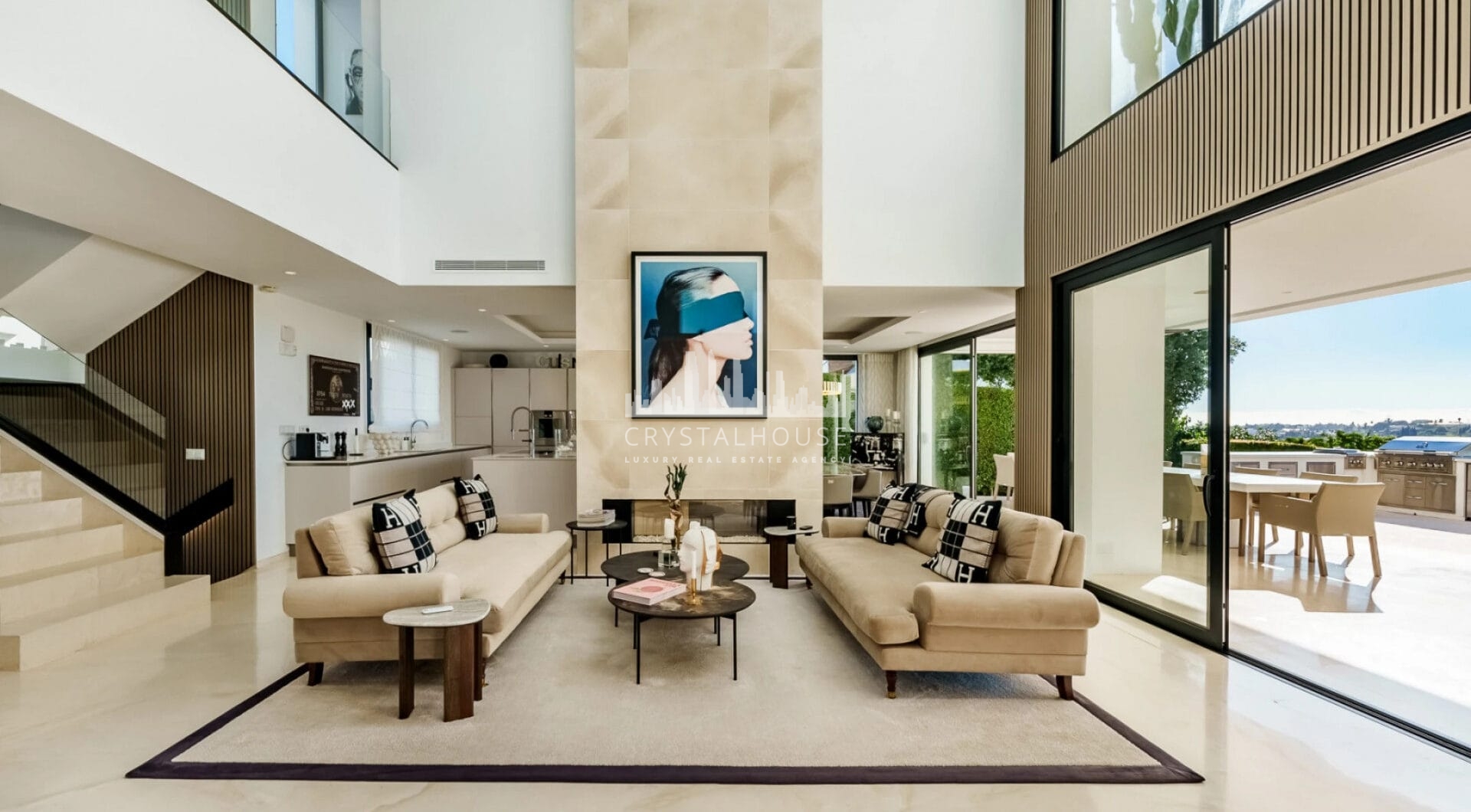 Welcome to Los Olivos 5, a modern masterpiece nestled in the heart of Nueva Andalucía’s prestigious Golf Valley.