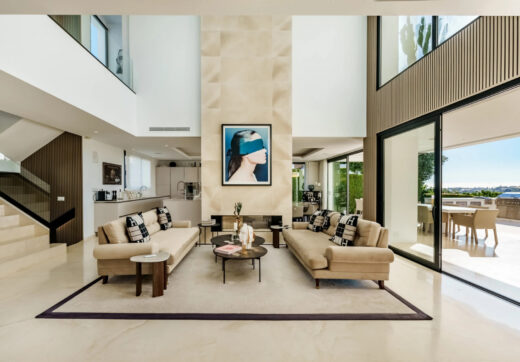 Welcome to Los Olivos 5, a modern masterpiece nestled in the heart of Nueva Andalucía’s prestigious Golf Valley.