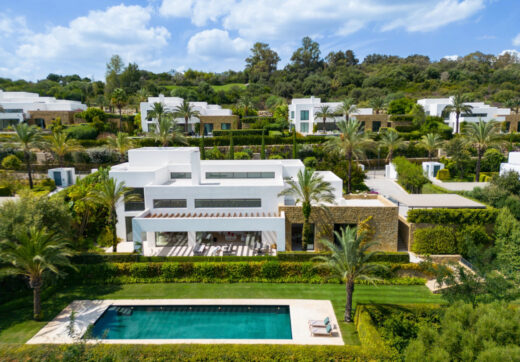 This spectacular villa is situated in Green 10 within the prestigious Finca Cortesin Resort.
