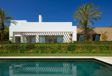 Nestled in the exclusive Green 10 are within the prestigious Finca Cortesin Resort, this magnificent villa showcases captivating architecture that offers a contemporary twist on golfside living.