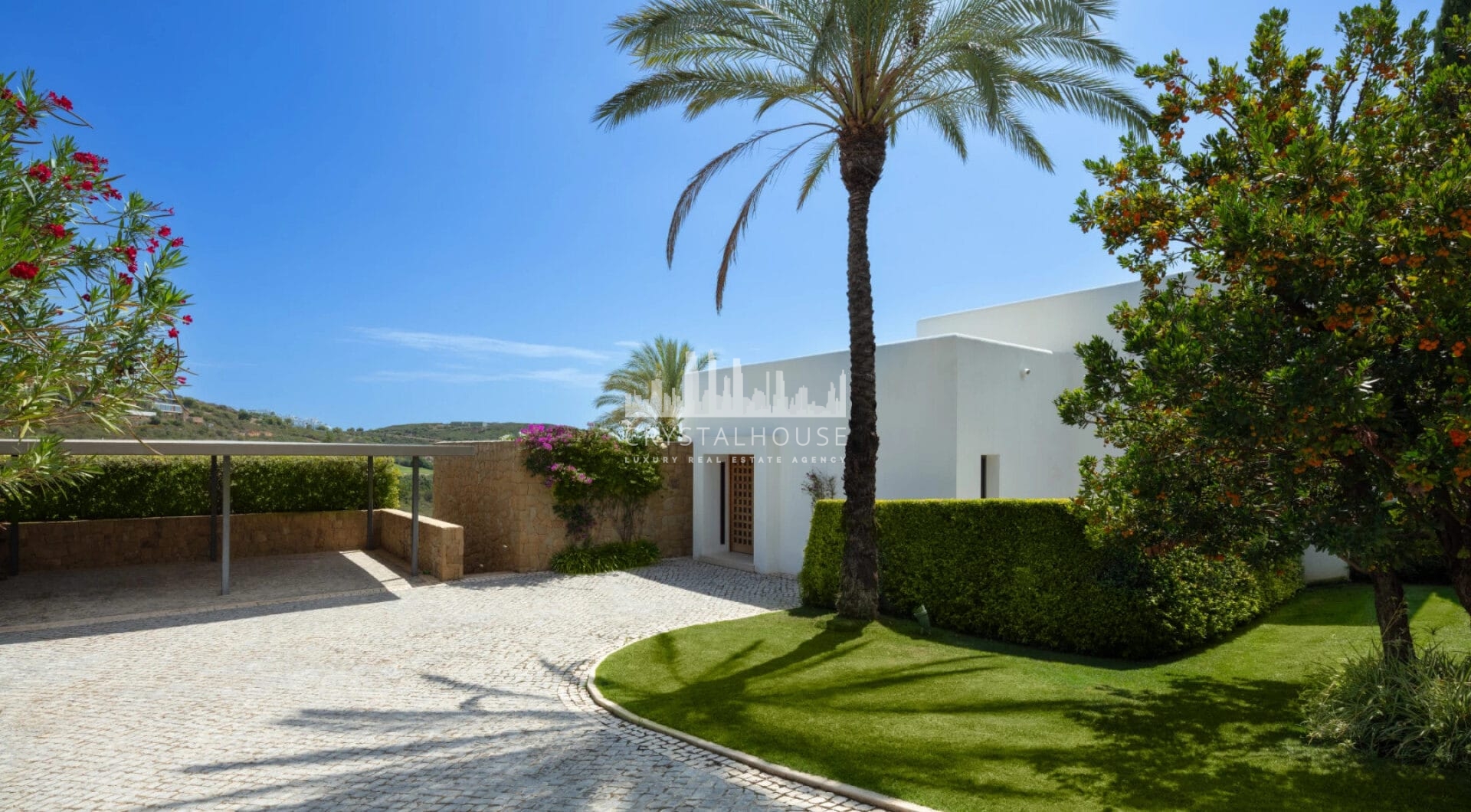 Nestled in the exclusive Green 10 are within the prestigious Finca Cortesin Resort, this magnificent villa showcases captivating architecture that offers a contemporary twist on golfside living.