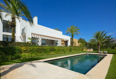 Nestled in the exclusive Green 10 are within the prestigious Finca Cortesin Resort, this magnificent villa showcases captivating architecture that offers a contemporary twist on golfside living.