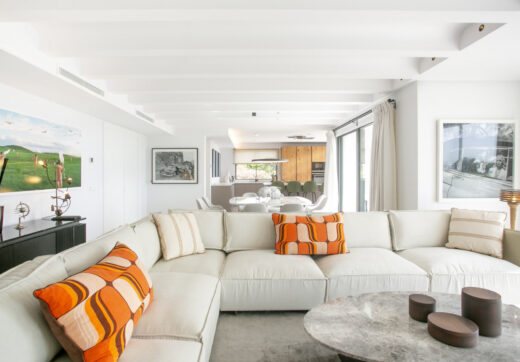 Situated on Marbella’s prestigious Golden Mile, this beautifully renovated villa offers luxury, privacy, and sustainability in one of the area’s most sought-after locations.