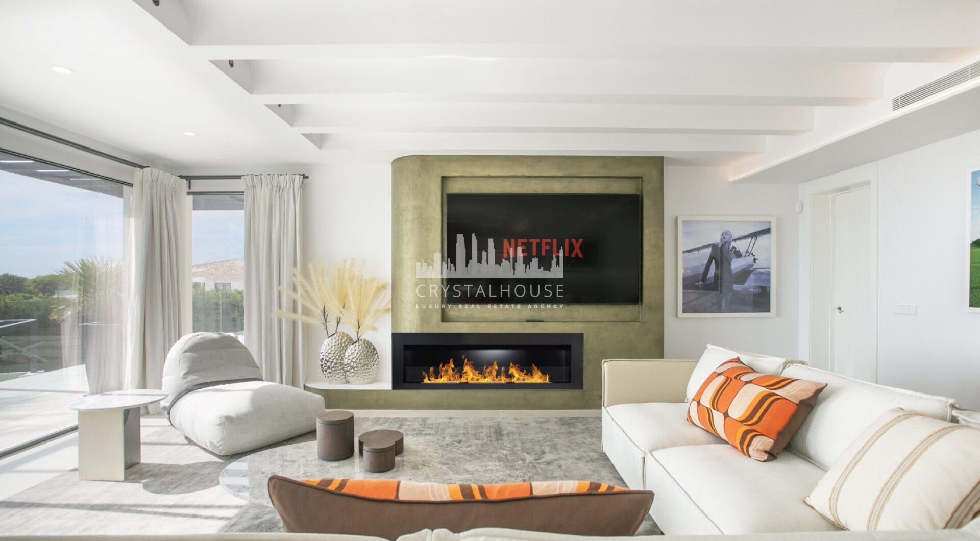 Situated on Marbella’s prestigious Golden Mile, this beautifully renovated villa offers luxury, privacy, and sustainability in one of the area’s most sought-after locations.