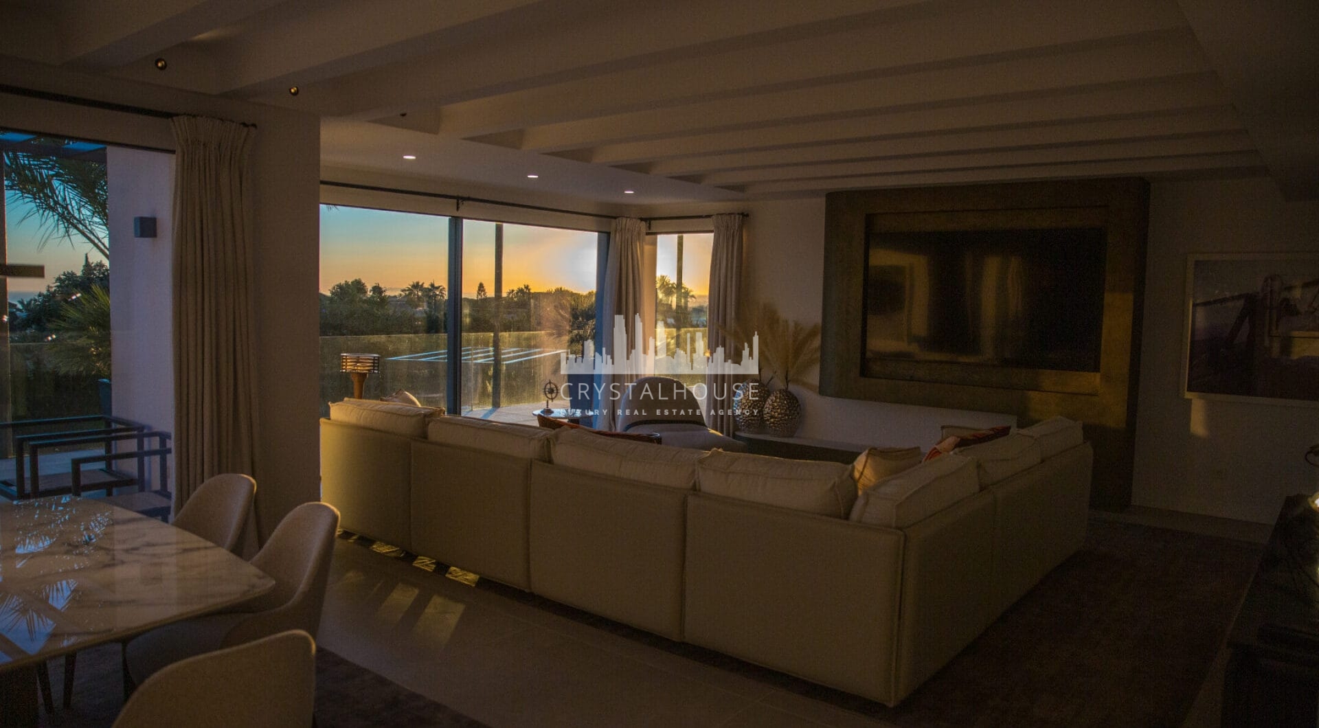 Situated on Marbella’s prestigious Golden Mile, this beautifully renovated villa offers luxury, privacy, and sustainability in one of the area’s most sought-after locations.