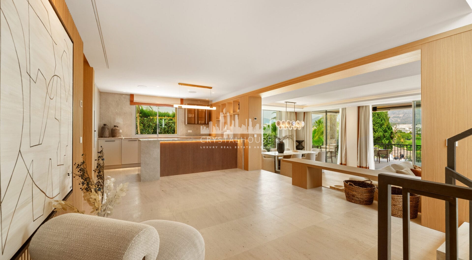 Villa Salina, located in the prestigious enclave of Nueva Andalucía, is a striking five-bedroom residence meticulously designed by the acclaimed GC Studio.