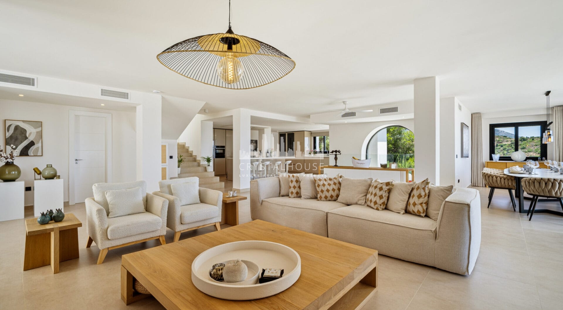 Welcome to Villa Luma, a beautifully reimagined Mediterranean residence located in the prestigious enclave of Las Lomas de Nueva Andalucía.