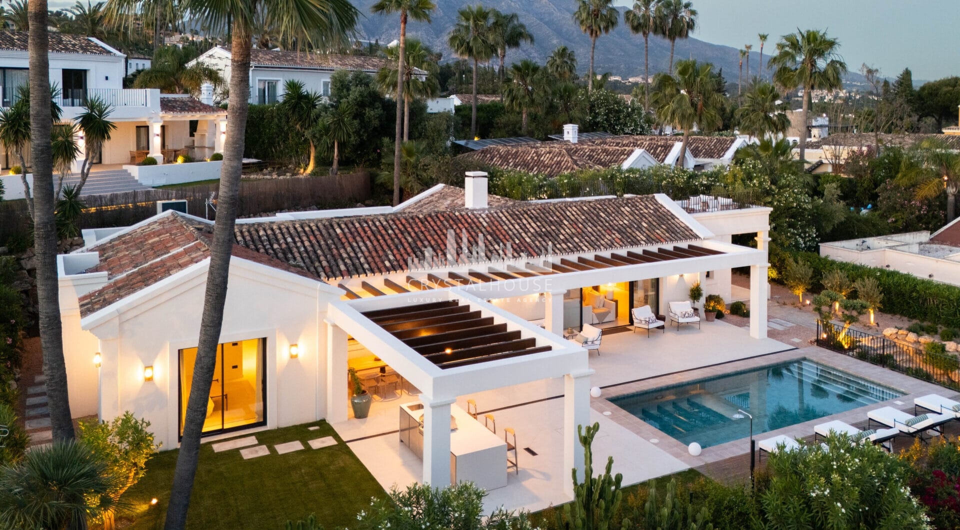 Welcome to Casa Olivo, a beautifully reimagined single-level villa nestled in the heart of Nueva Andalucía, just minutes from the renowned Los Naranjos Golf Course.