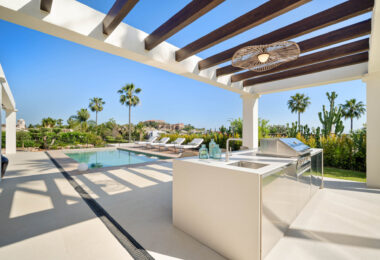Welcome to Casa Olivo, a beautifully reimagined single-level villa nestled in the heart of Nueva Andalucía, just minutes from the renowned Los Naranjos Golf Course.