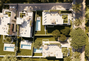 Exclusive Beachside Villas in Marbella East