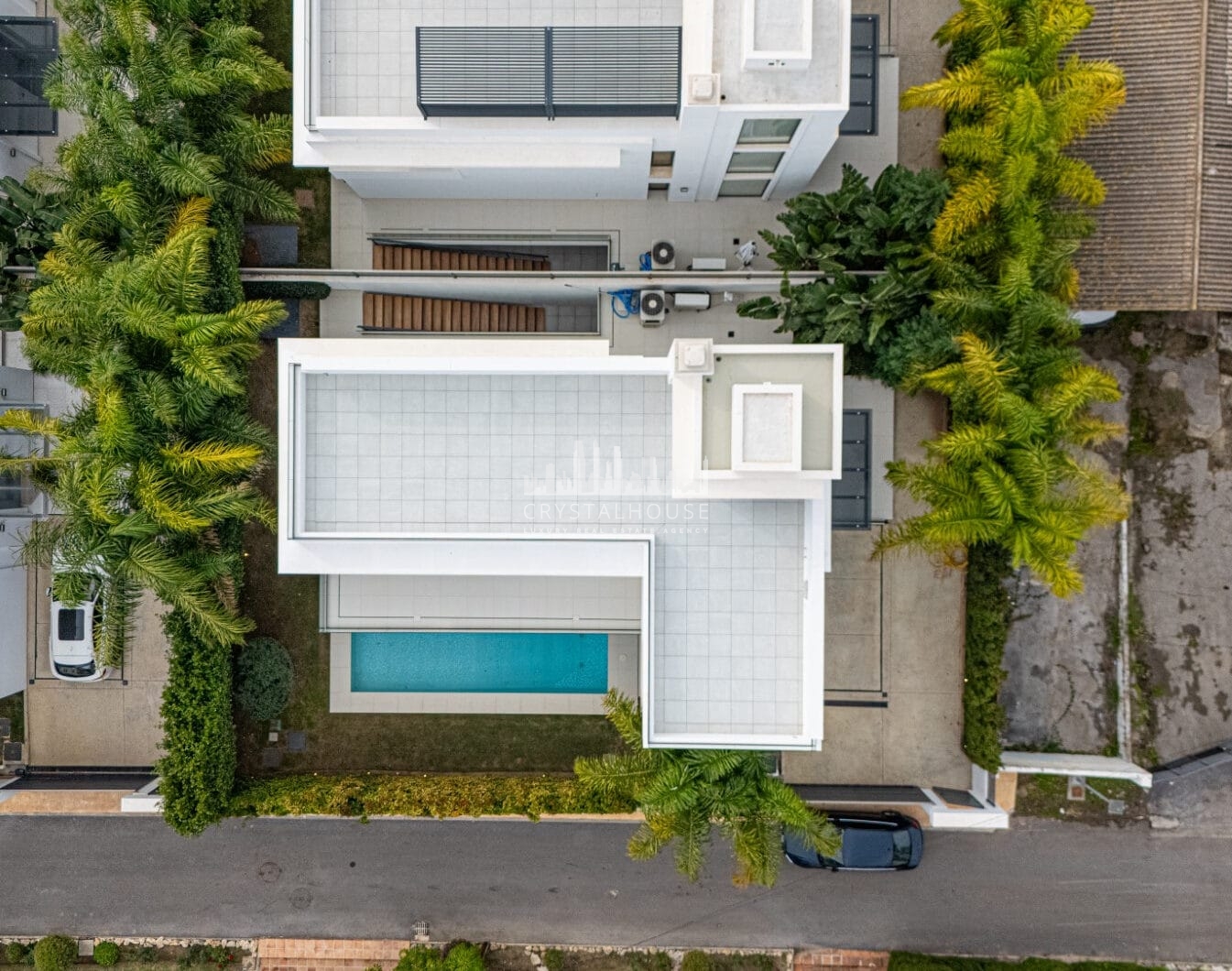 Luxury Villa in Rio Verde, Just 100m from the Beach