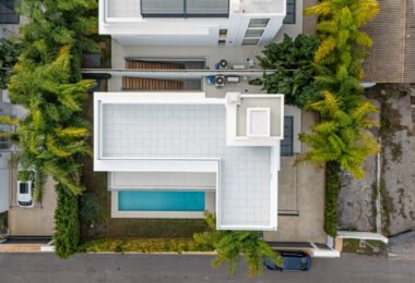 Luxury Villa in Rio Verde, Just 100m from the Beach