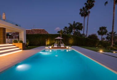 Exceptional Front Line Golf Villa in Nueva Andalucía
