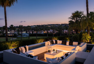 Exceptional Front Line Golf Villa in Nueva Andalucía