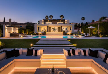 Exceptional Front Line Golf Villa in Nueva Andalucía