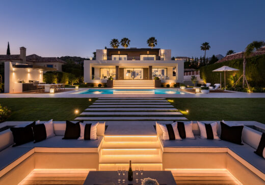 Exceptional Front Line Golf Villa in Nueva Andalucía