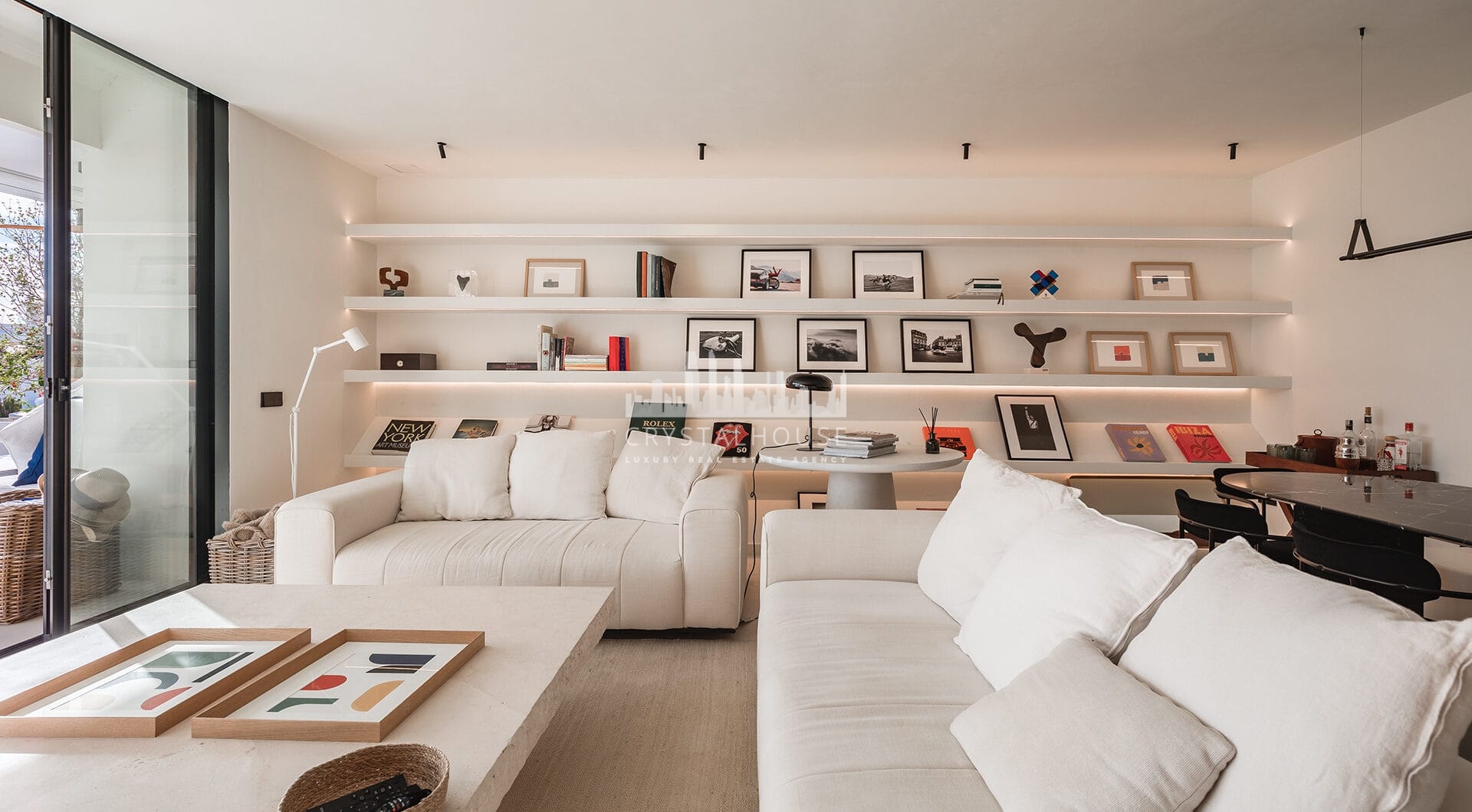 Renovated Apartment in Las Lomas with Heated Pool and Mountain Views