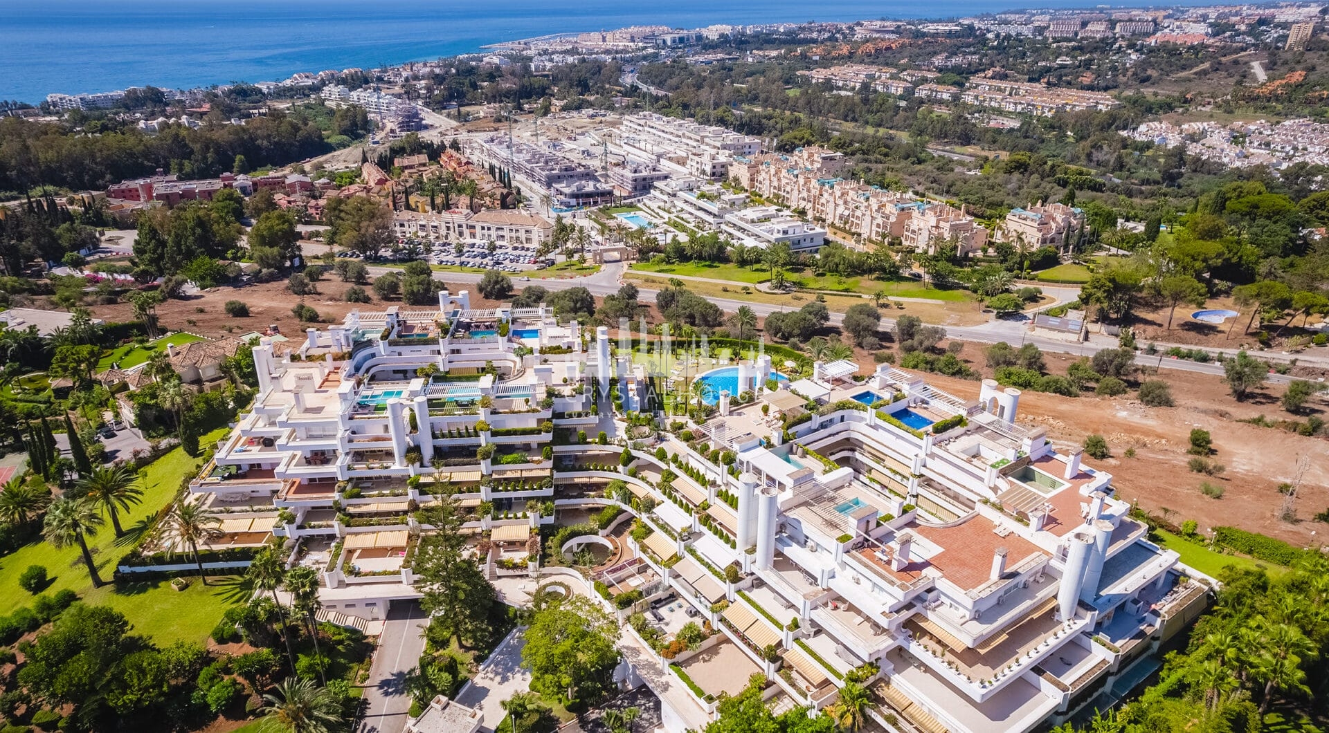 Renovated Apartment in Las Lomas with Heated Pool and Mountain Views
