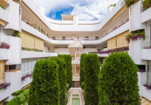 Renovated Apartment in Las Lomas with Heated Pool and Mountain Views