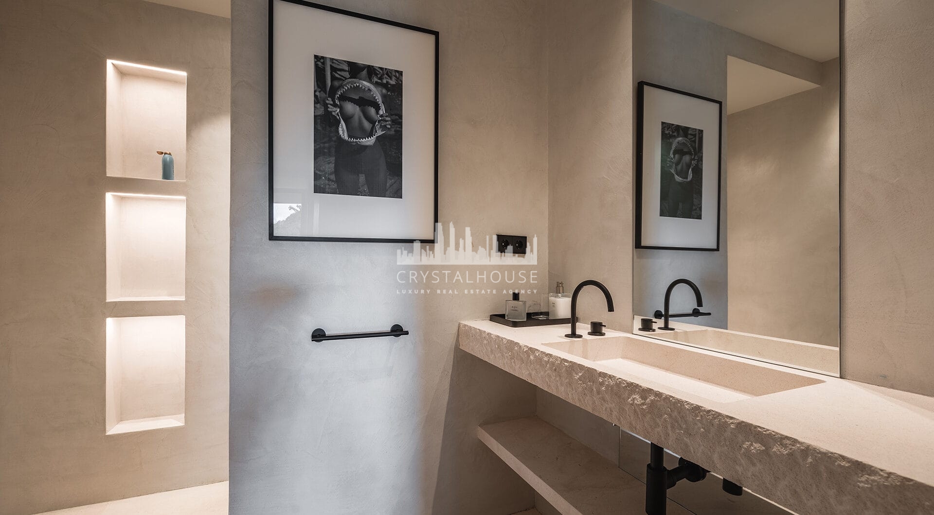 Renovated Apartment in Las Lomas with Heated Pool and Mountain Views