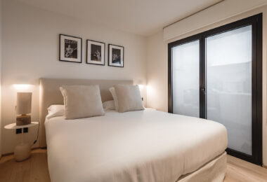 Renovated Apartment in Las Lomas with Heated Pool and Mountain Views