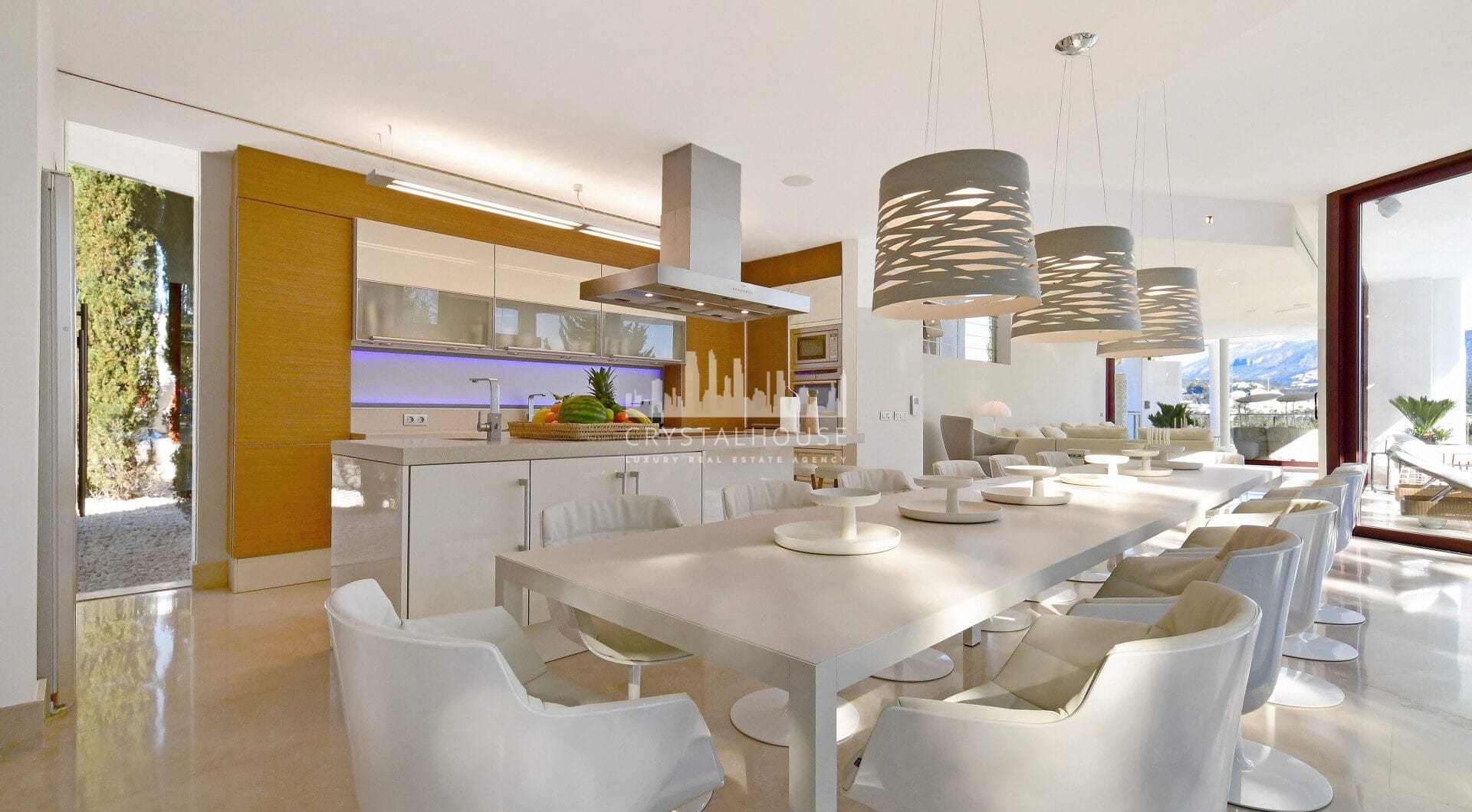 Contemporary Villa with Private Pool &amp; Garden in Los Naranjos