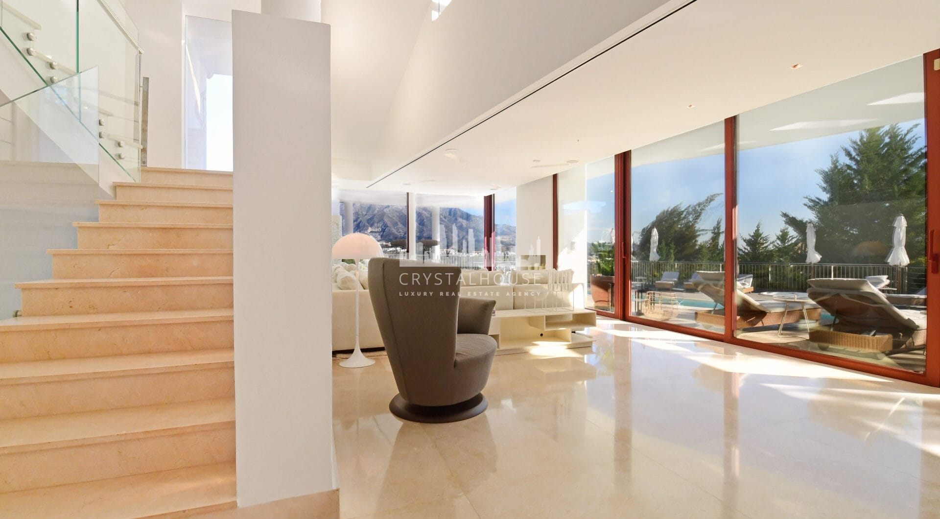Contemporary Villa with Private Pool &amp; Garden in Los Naranjos